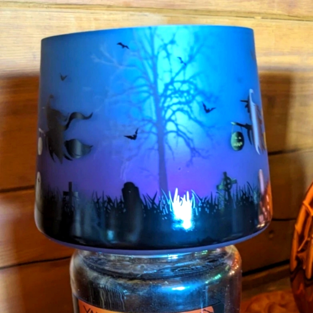 Yankee Candle Flying Witch Scene Shade/Topper Fits 22 oz Large Orginal Jars